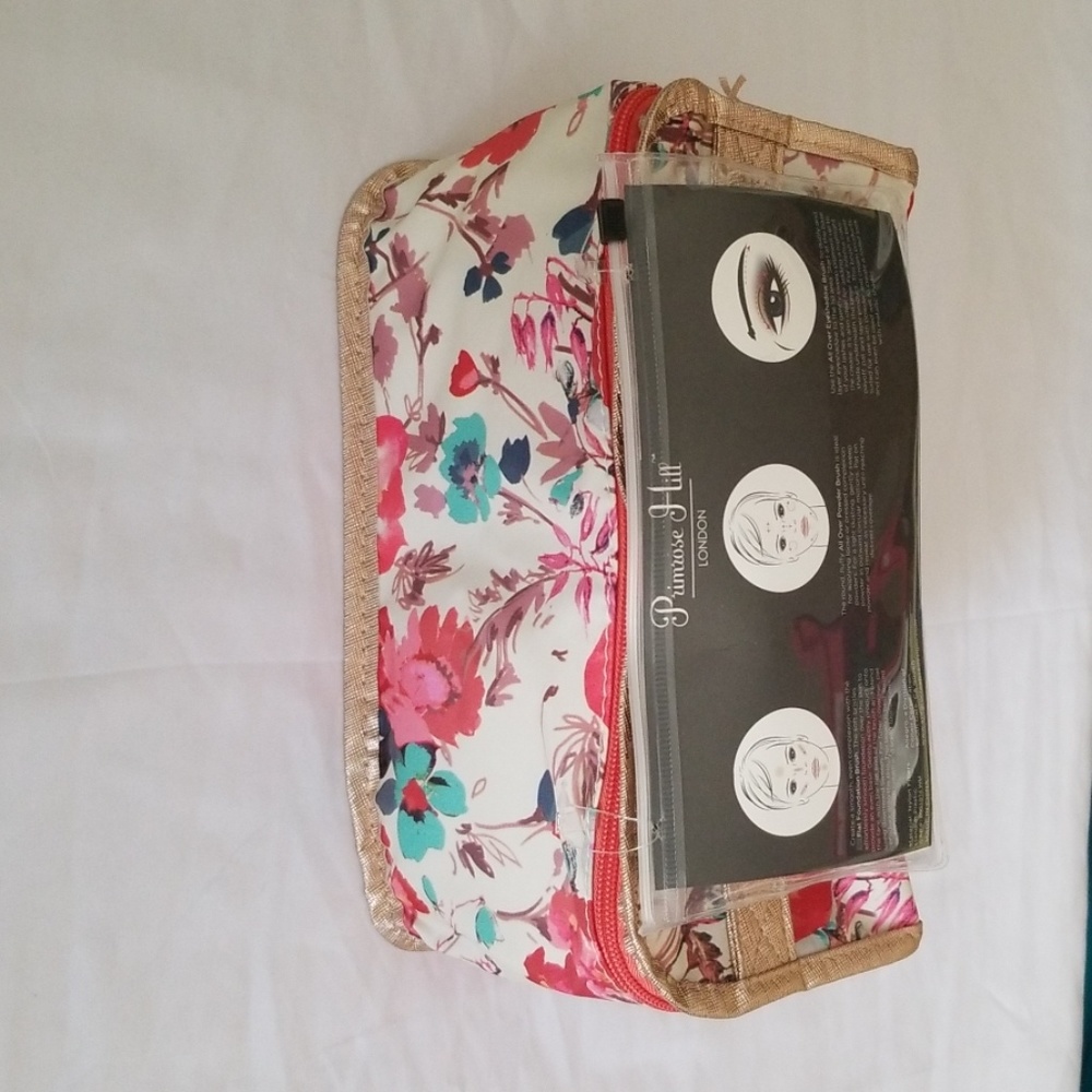 Train case - Picture 2 of 3